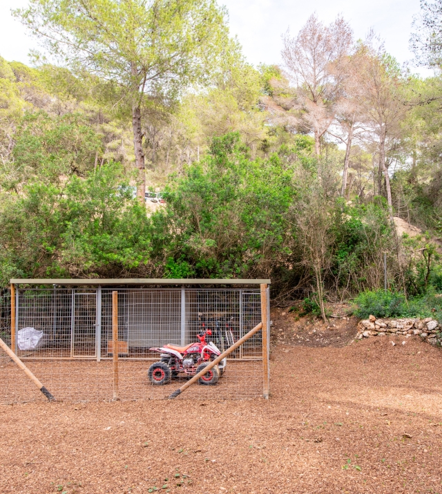 Resa estates Geraldine te koop finca noorden north ibiza sale bathroom quads .jpg